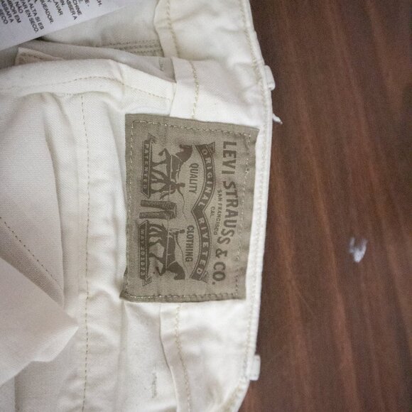 Levi's White Tab Cargo 1 White Shorts / 34 - Picture 5 of 9